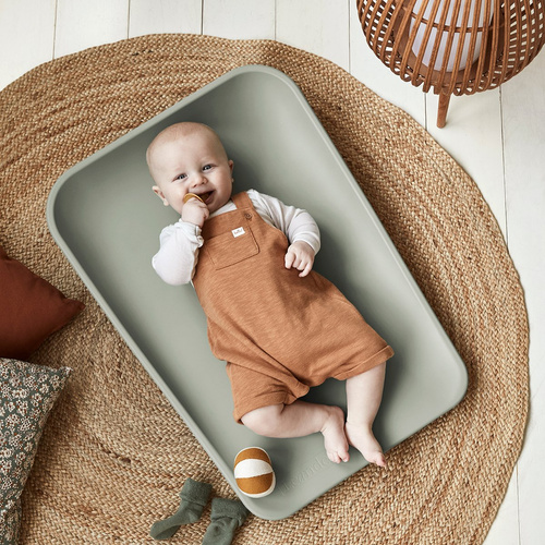 LEANDER - mata do przewijania MATTY™, sage green