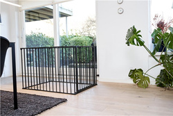 DogSpace - Max Multi - kojec dla psa z furtką, czarny (70x102cm)